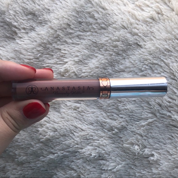 Sepia Liquid Lipstick - Picture 3 of 3